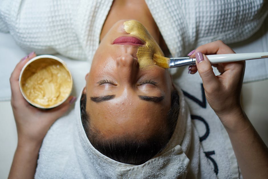 Creating a Balanced Self-Care Routine at Home